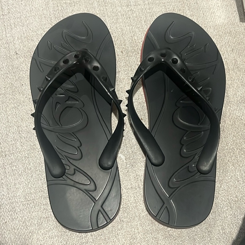 AUTHENTIC Christian Louboutin
Super Loubi Flip Flops Size EU 37 (7)
